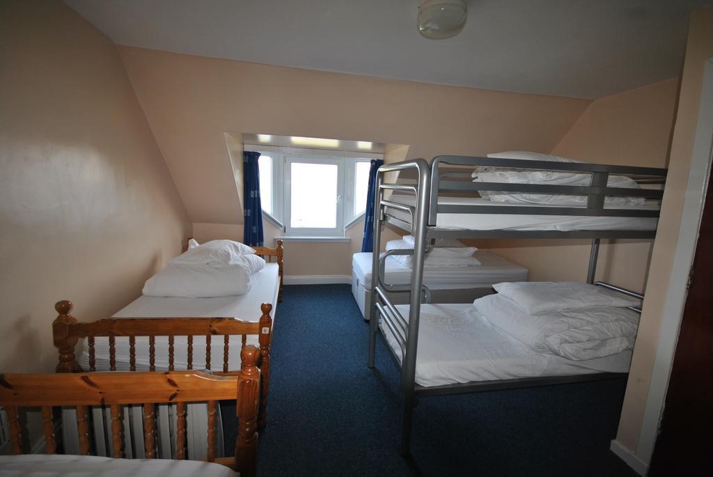 Saucy Mary'S Hostel Кайликин Номер фото